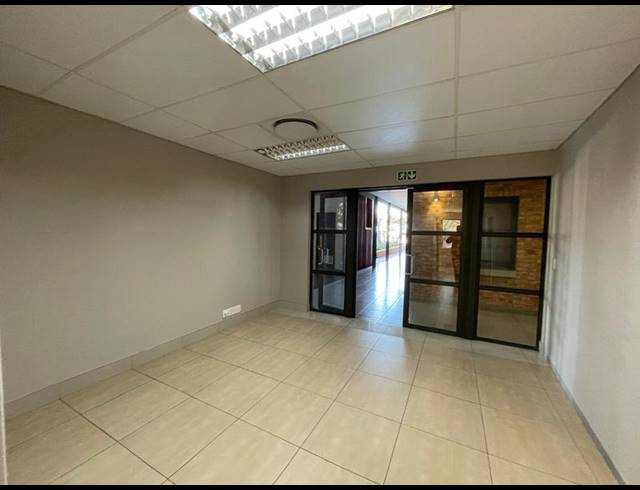 BUSINESS PROPERTY TO RENT IN MIDSTREAM ESTATE
